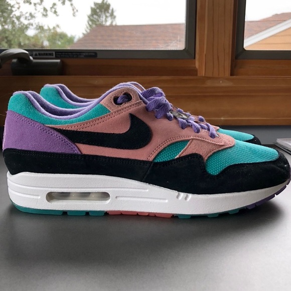 nike air max one have a nike day